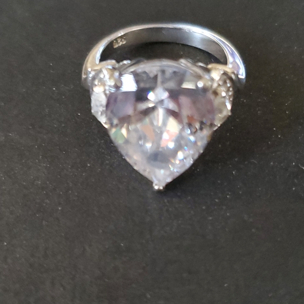 VINTAGE S.S. BELA LUCIA  DIAMOND RING